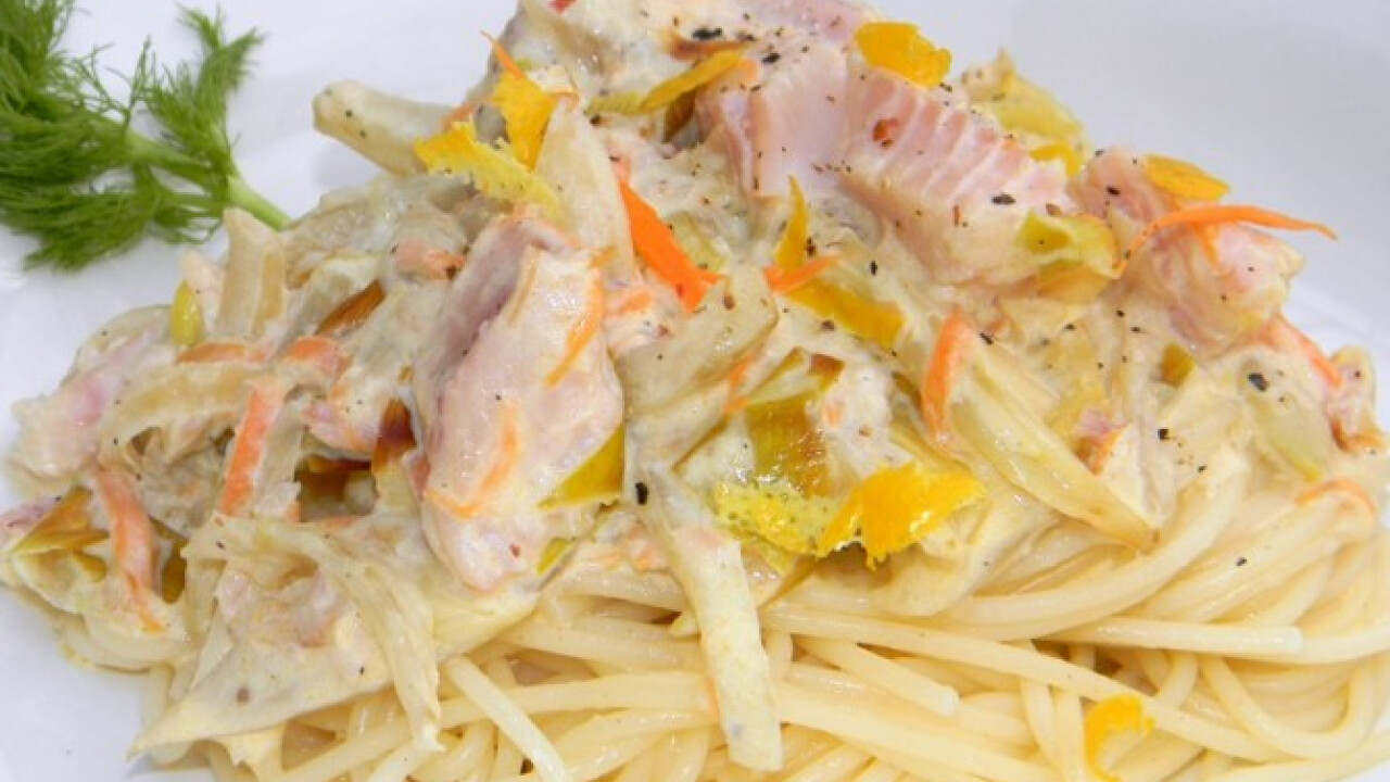 Tejszínes spagetti füstölt pisztránggal