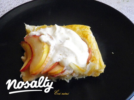 Ezen a képen: Nigella gyors almás lepénye