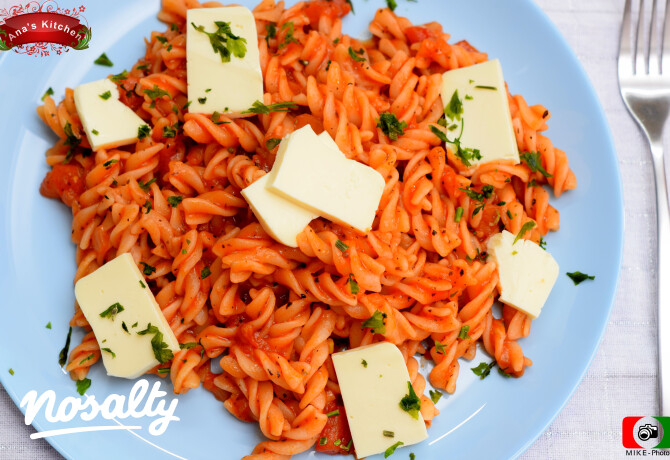 Paradicsomos fusilli mozzarellával