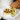 Alufóliában sült fűszeres camembert fokhagymás pirítóssal