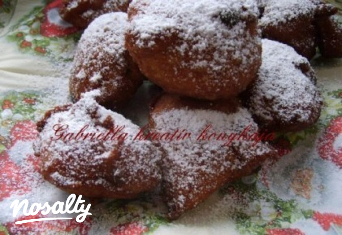 Oliebollen - mazsolás fánk