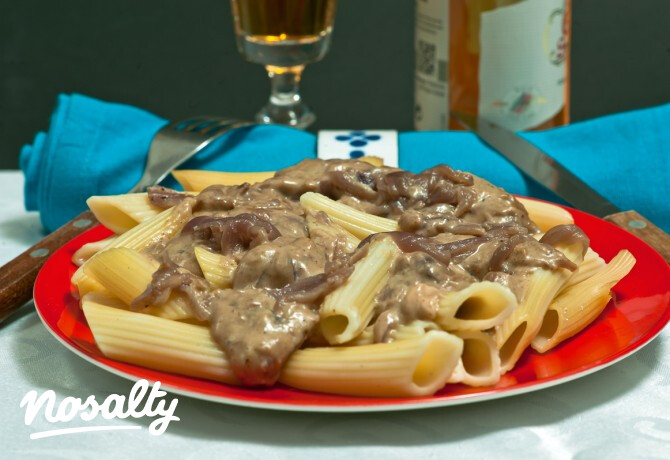 Currys lilahagymás penne