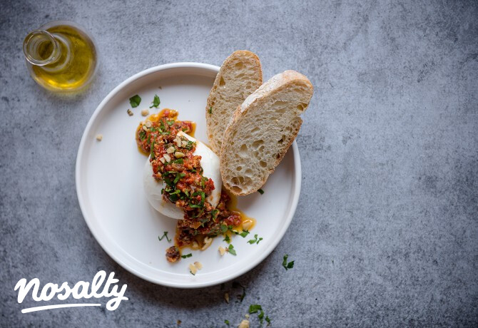 Mozzarella diós sültpaprika-krémmel