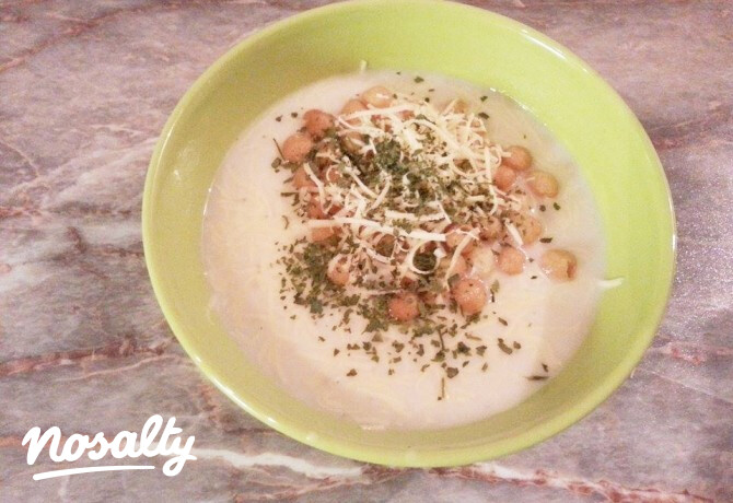 Sajtos hagymakrémleves