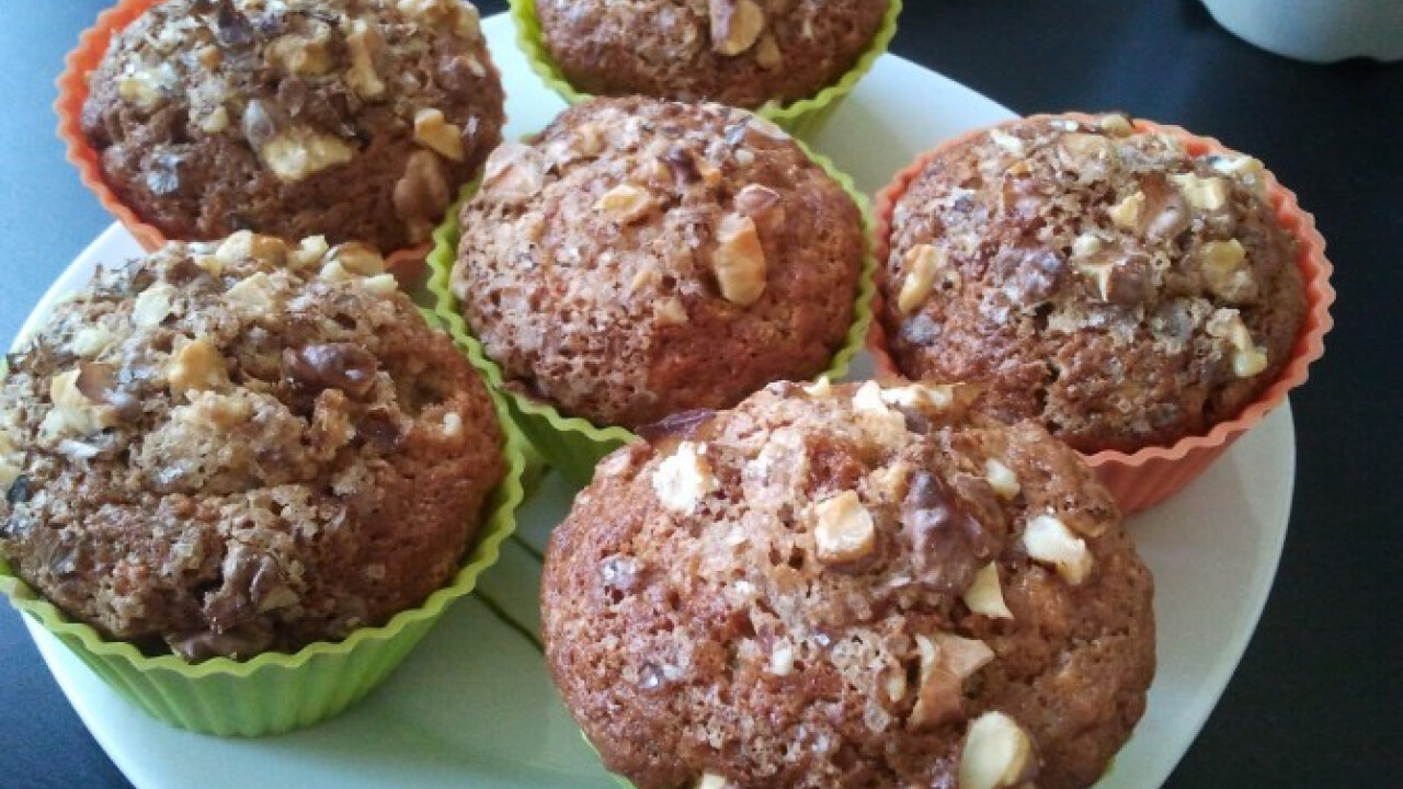 Almás-fahéjas muffin diómorzsával