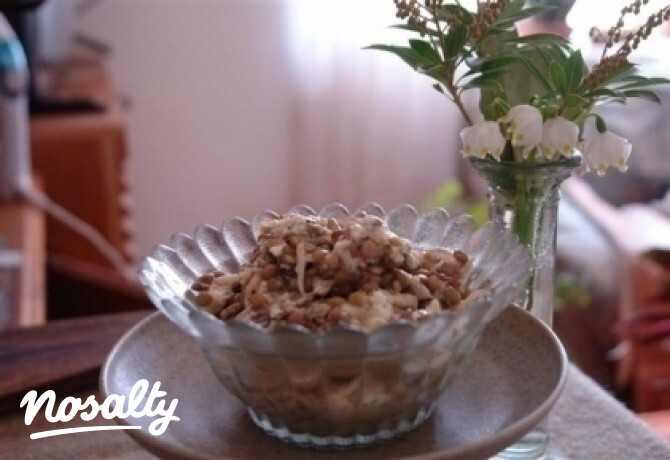 Lencsesaláta feta sajttal