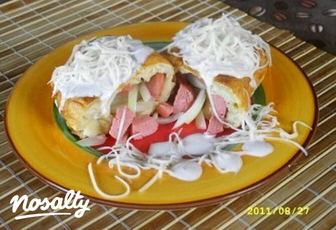 Hagymás - virslis töltött lángos