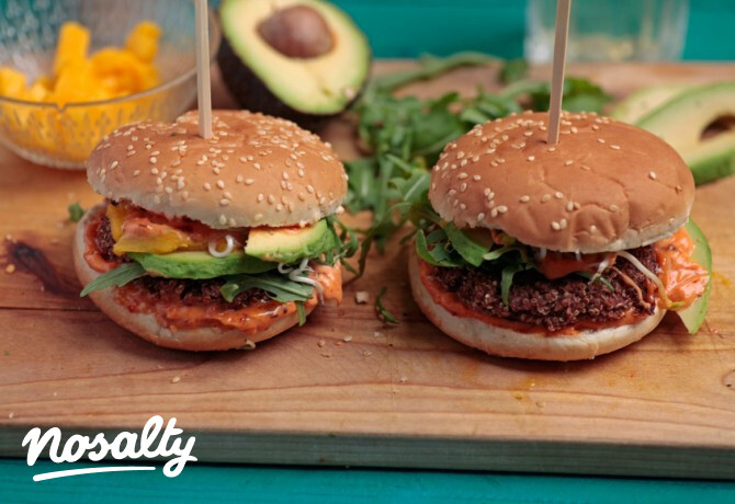 Pikáns quinoaburger