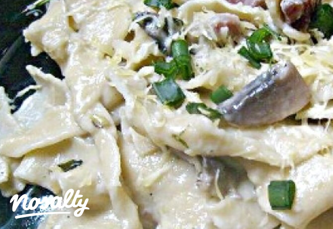 Házi pappardelle tejszínes-gombás raguval