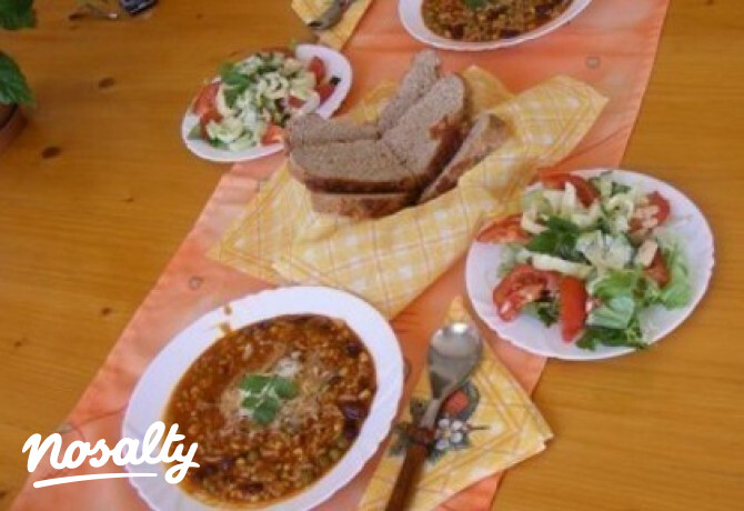 Chilis bab 10. - salátával