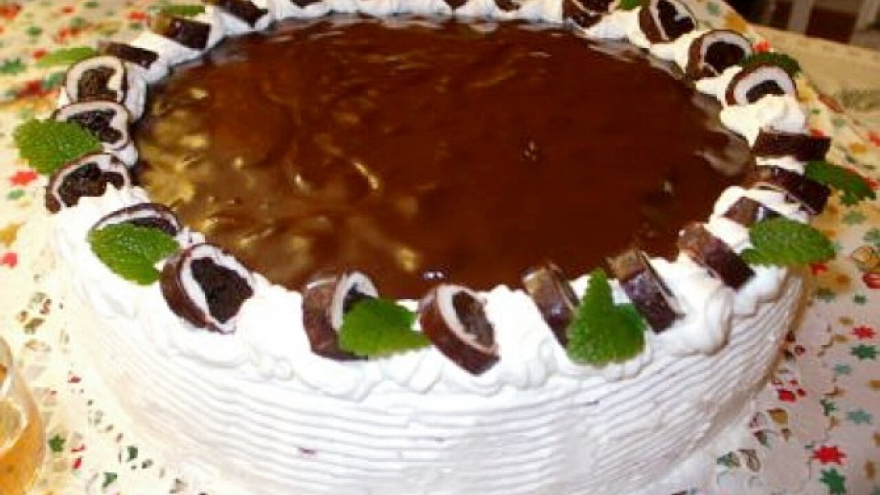 Szilvagombóc torta