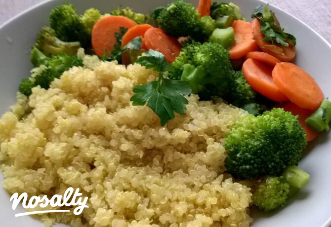 Quinoa brokkolis zöldséggel