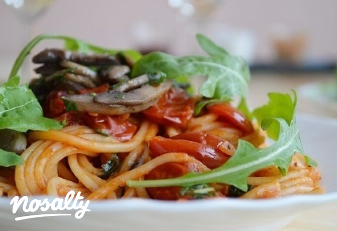 Paradicsomos spagetti fokhagymás gombával