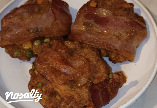 Baconbe tekert zöldséges fasírt airfryerben készítve