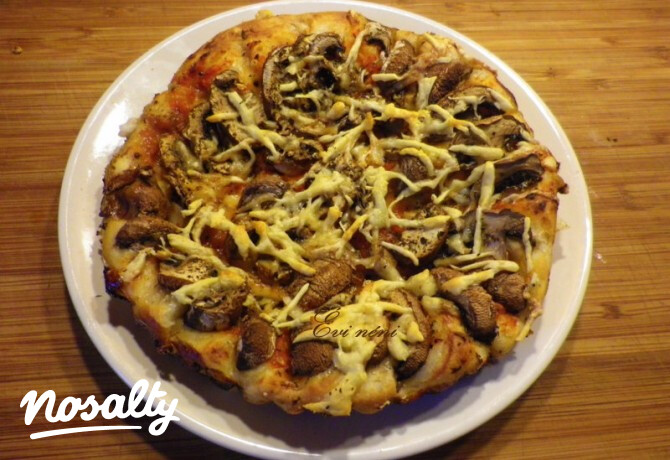 Gombás pizza Évi nénitől