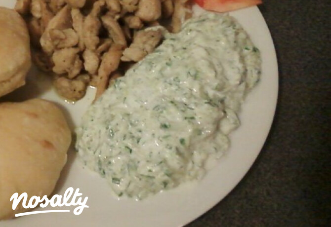 Gyros tzatzikivel és házi pitával